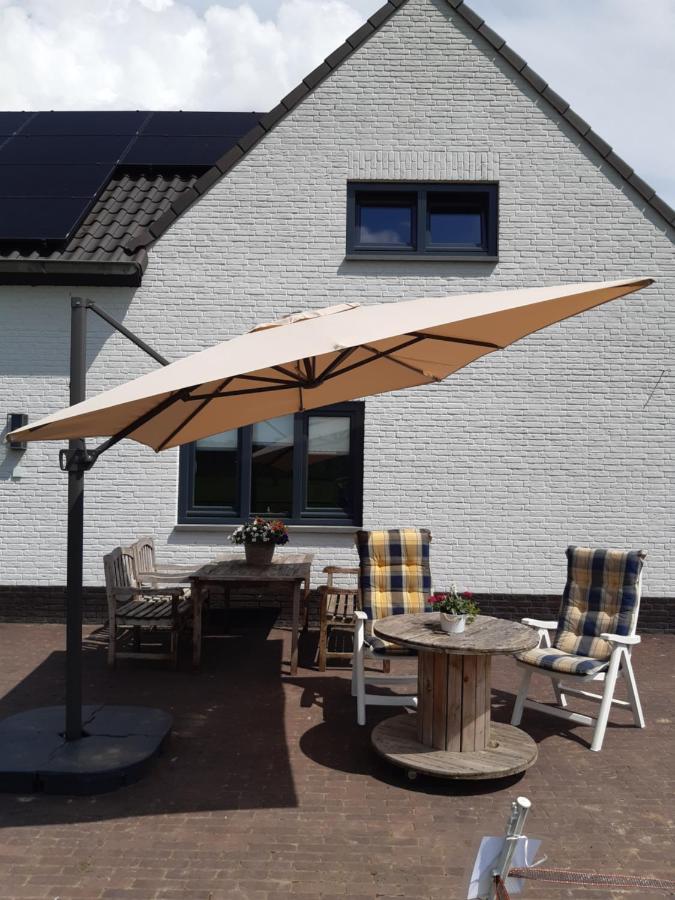 De Weije Wereld Bed & Breakfast Sint-Oedenrode Exterior photo
